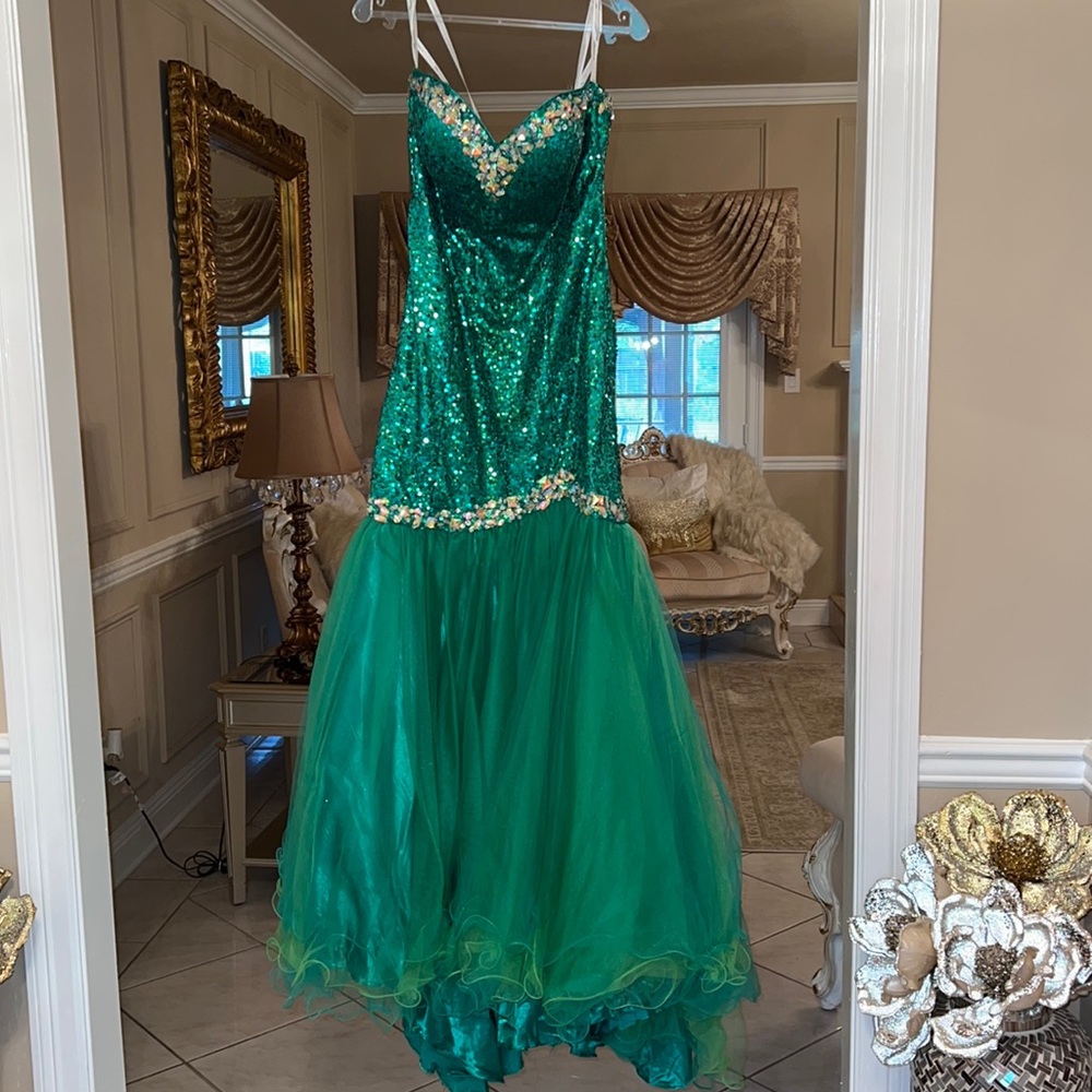 Panoply Emerald Green size 12 mermaid sequin dress rhinestones beaded prom